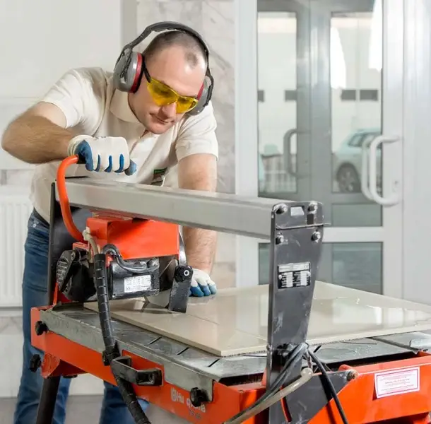 Bridge type electric tile cutter. Selection, configuration, problems and solutions.